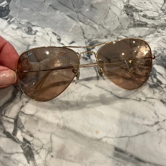Ray ban aviators 58mm gold frame pink gradient brown lens Ray-Ban Aviator – Gold Frame with Pink Accents and Gradient  main image 2